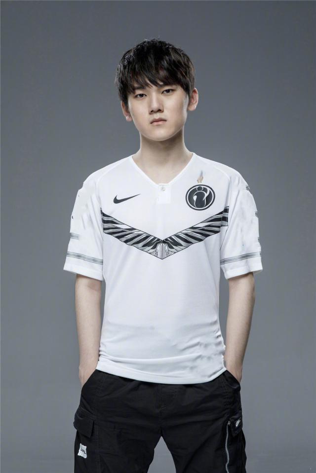容风格